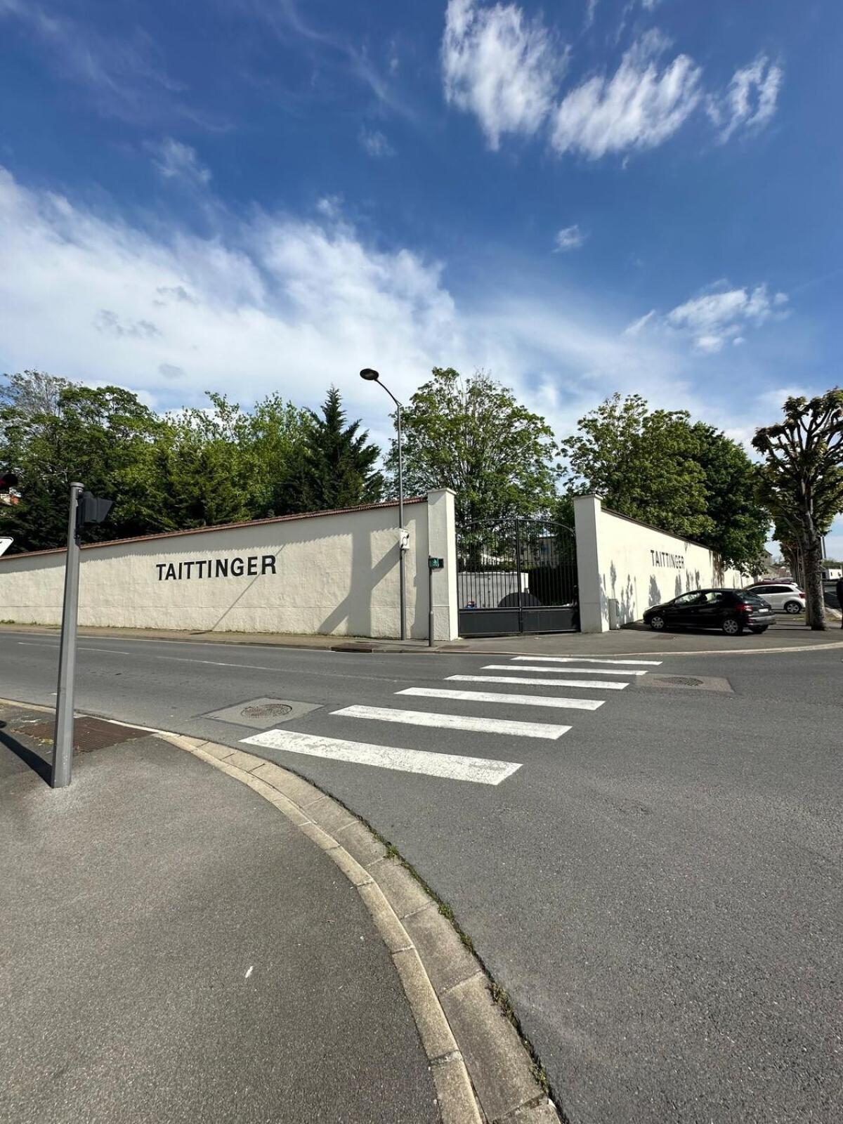 Au Coeur Du Quartier Taittinger Reims Exterior foto